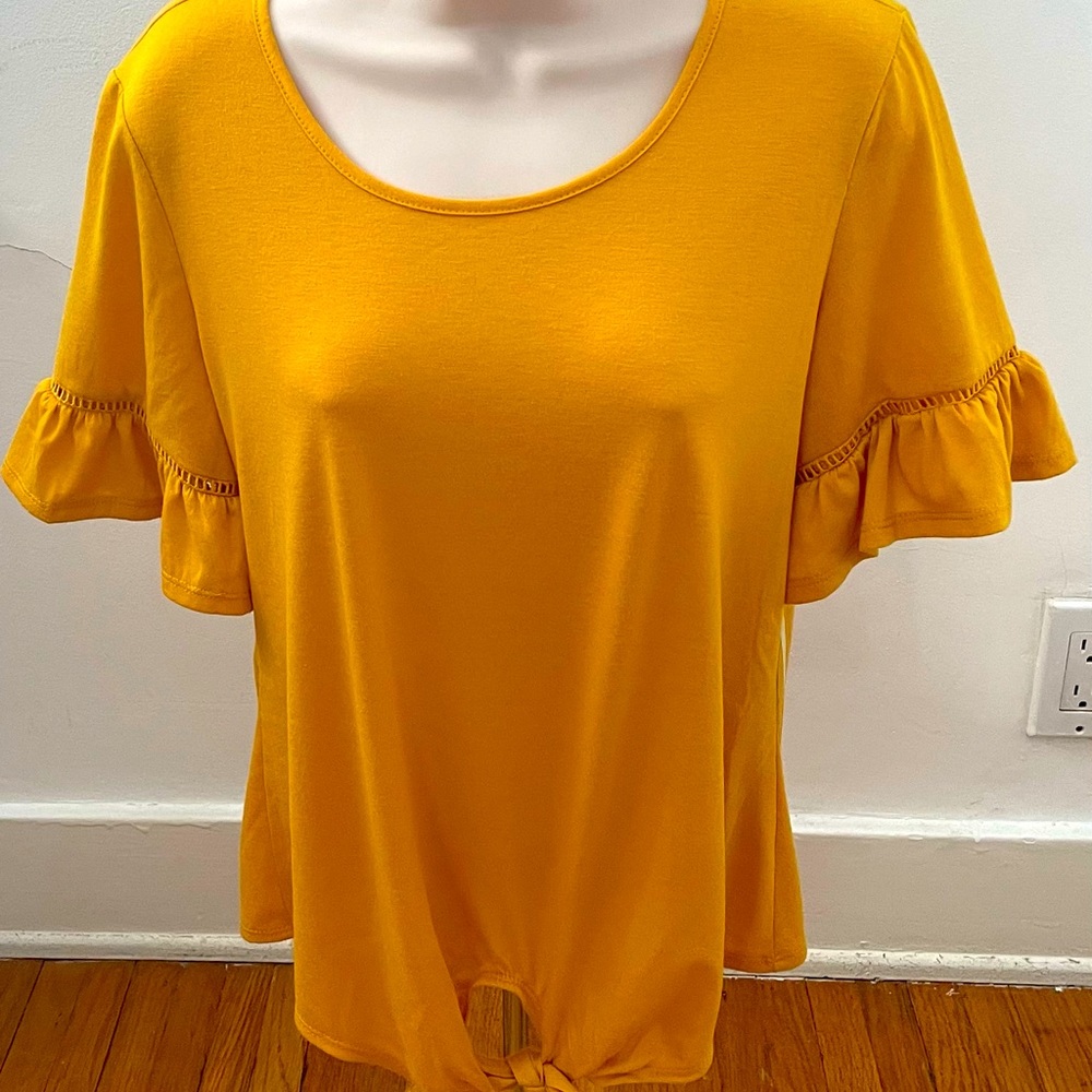 NWT PerSeption Concept mustard yellow bell sleeves front tie blouse, size S boho